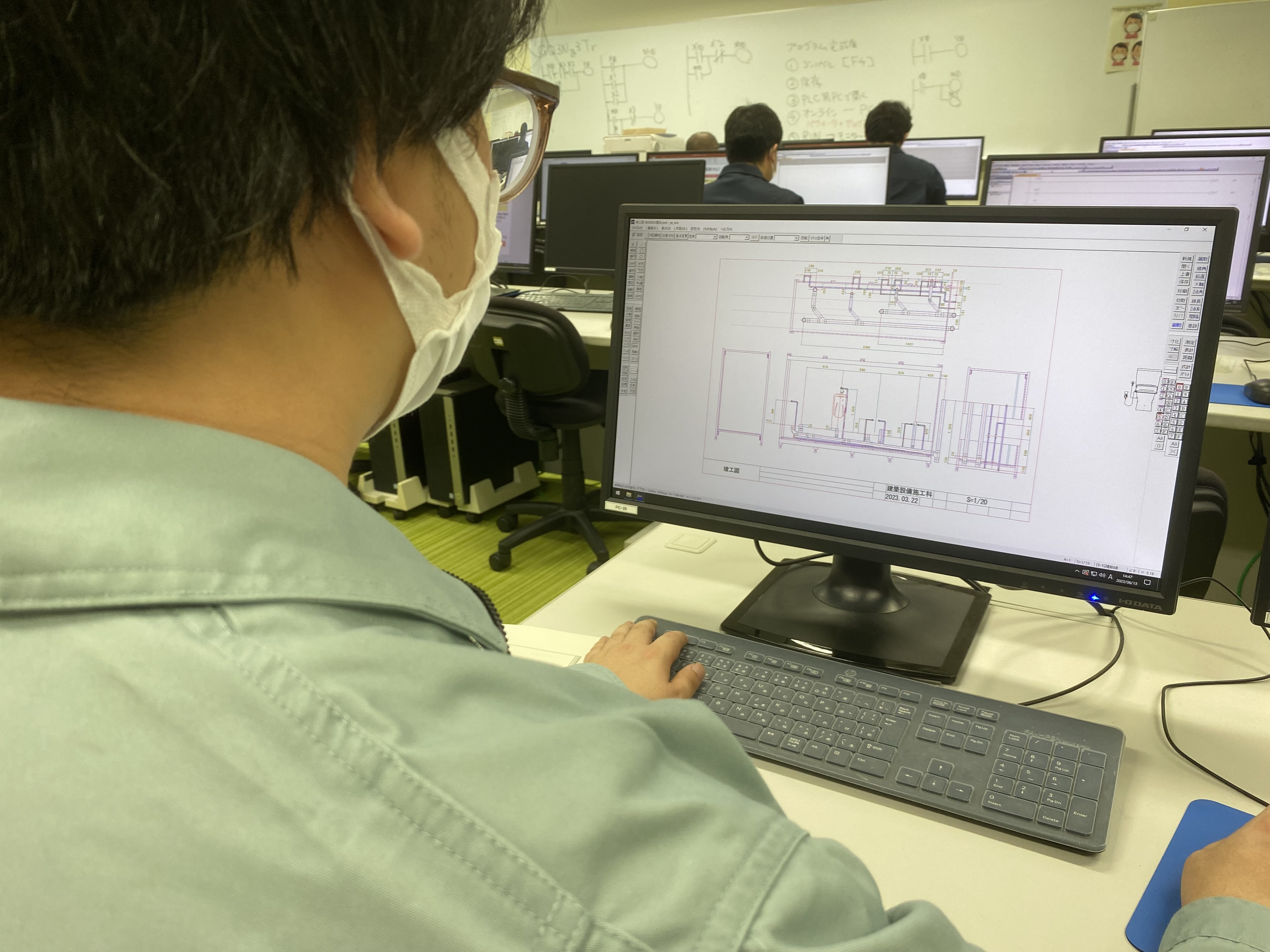 CADによる製図